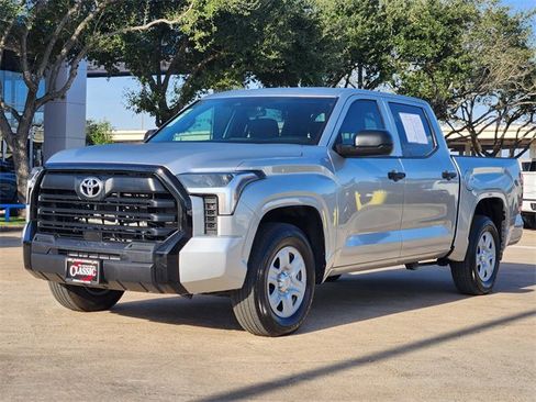 Used 2025 Toyota Tundra SR image 3