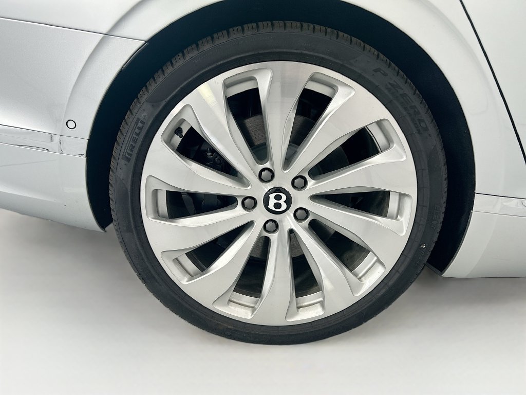 Used 2026 Bentley Flying Spur V8 AWD/4WD image 32