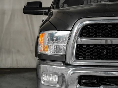 Used 2018 RAM 3500 Tradesman w/ Chrome Appearance Group AWD/4WD image 37