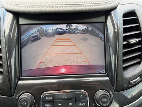 Used 2017 Chevrolet Impala LT w/ Convenience Package image 26