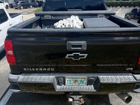 Used 2019 Chevrolet Silverado 2500 LTZ w/ Duramax Plus Package AWD/4WD image 4