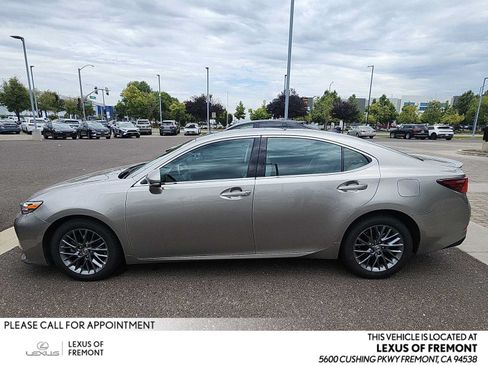 Used 2018 Lexus ES 350 w/ Navigation System Package FWD image 1
