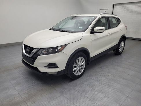 Used 2021 Nissan Rogue Sport SV w/ Technology Package FWD image 2