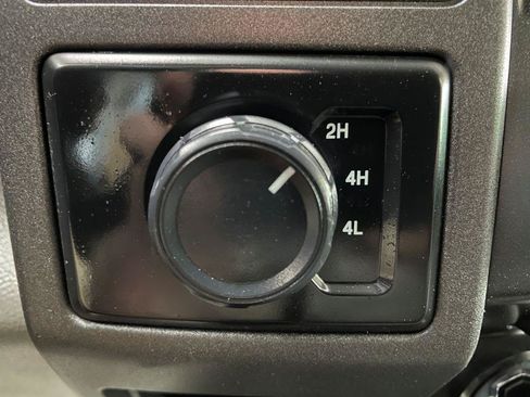 Used 2017 Ford F250 XL w/ Power Equipment Group AWD/4WD image 20