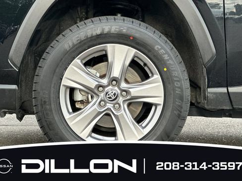 Used 2025 Toyota RAV4 XLE AWD/4WD image 26