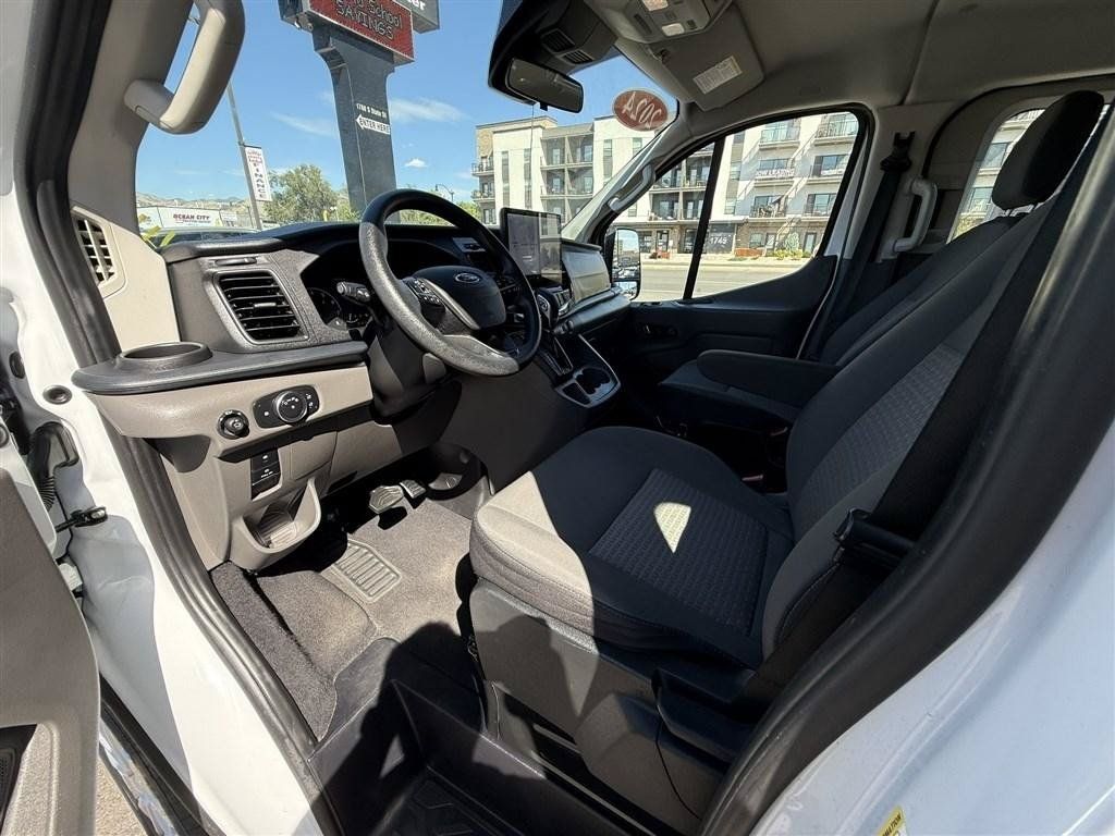 Used 2024 Ford Transit 350 XLT RWD image 11
