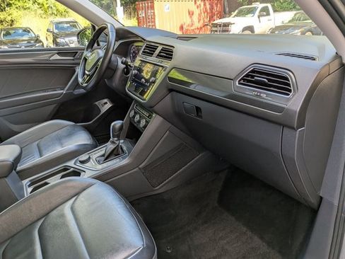 Used 2018 Volkswagen Tiguan SEL Premium AWD/4WD image 22