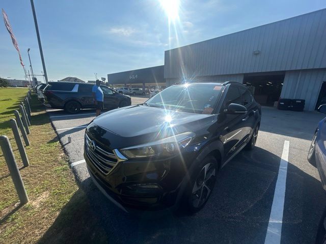 Used 2018 Hyundai Tucson Limited w/ Ultimate Package 02 FWD image 3