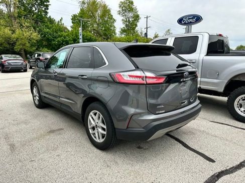 Certified 2023 Ford Edge SEL w/ Convenience Package AWD/4WD image 4