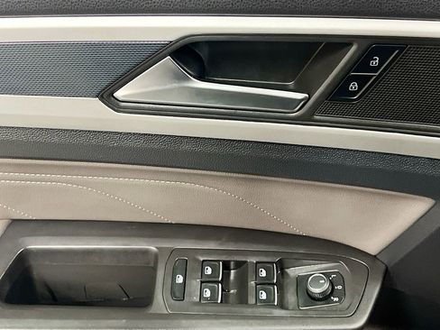 Used 2022 Volkswagen Atlas SEL R-Line image 18