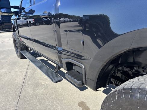 Used 2024 Ford F250 Platinum image 13