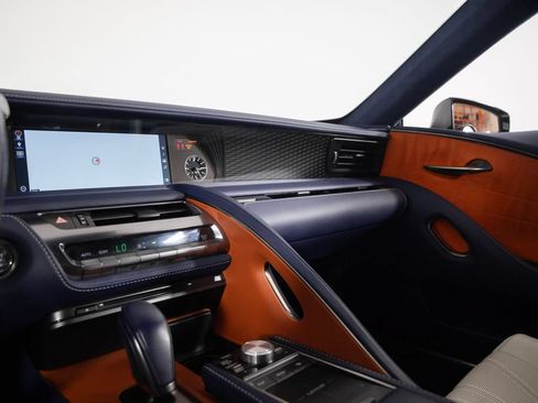 Used 2018 Lexus LC 500 Coupe w/ Touring Package RWD image 16