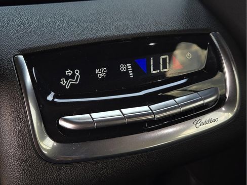 Used 2024 Cadillac XT6 Luxury w/ LPO, Floor Liner Package AWD/4WD image 11
