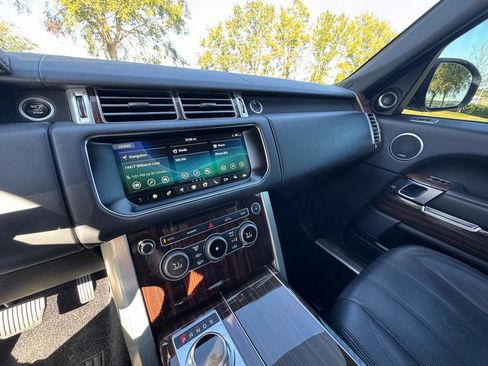 Used 2017 Land Rover Range Rover HSE AWD/4WD image 24