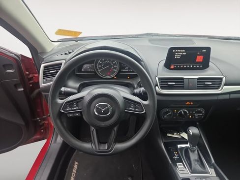 Used 2017 MAZDA MAZDA3 Sport FWD image 10