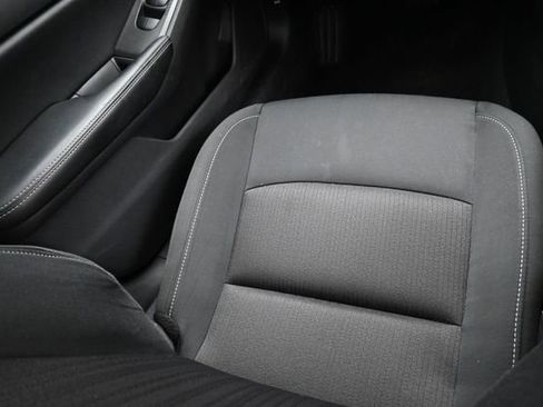 Used 2025 Nissan Altima 2.5 SV FWD image 13