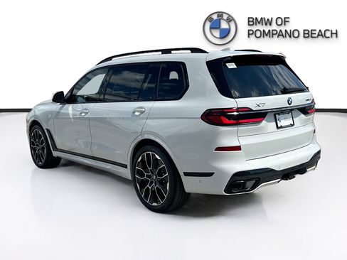 New 2026 BMW X7 xDrive40i w/ M Sport Package AWD/4WD image 4