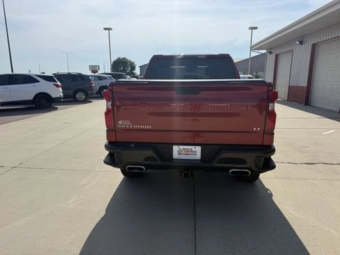 Used 2021 Chevrolet Silverado 1500 LT Trail Boss AWD/4WD image 8