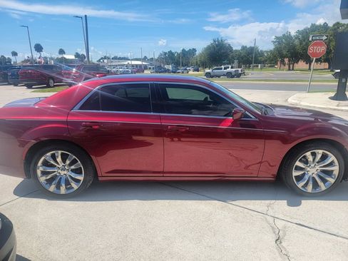 Used 2020 Chrysler 300 Touring L w/ Quick Order Package 2EF RWD image 6