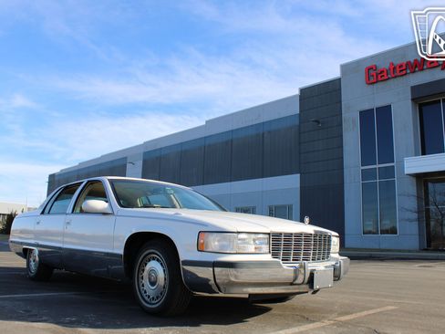 Used 1995 Cadillac Fleetwood Brougham image 24