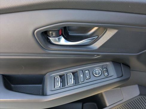 Used 2024 Honda Accord EX image 11