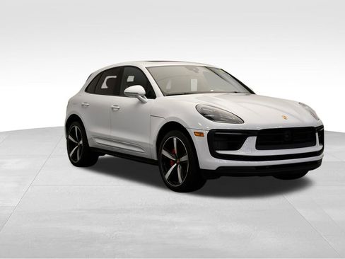 Used 2024 Porsche Macan S image 9