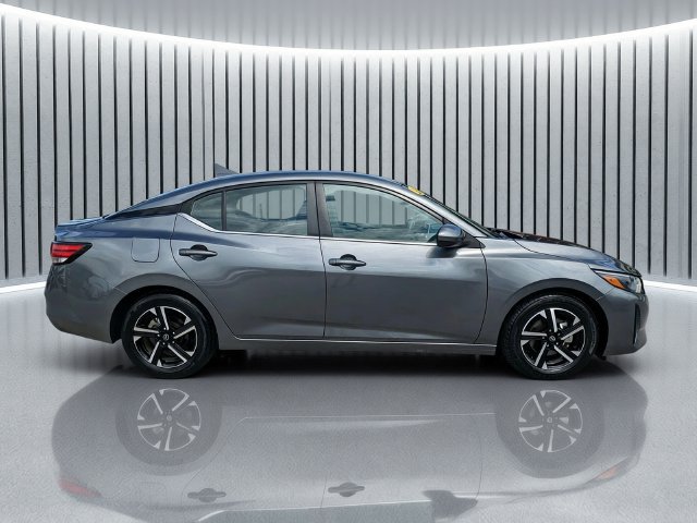 Used 2024 Nissan Sentra SV FWD image 3