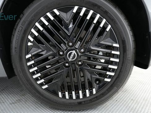 Used 2024 Nissan Leaf SV Plus image 17