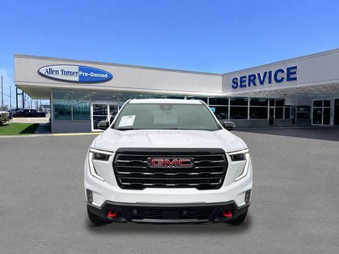 Used 2025 GMC Acadia AT4 w/ LPO, Floor Liner Package AWD/4WD image 2
