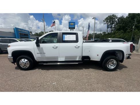 Used 2025 Chevrolet Silverado 3500 LT w/ Safety Package AWD/4WD image 5