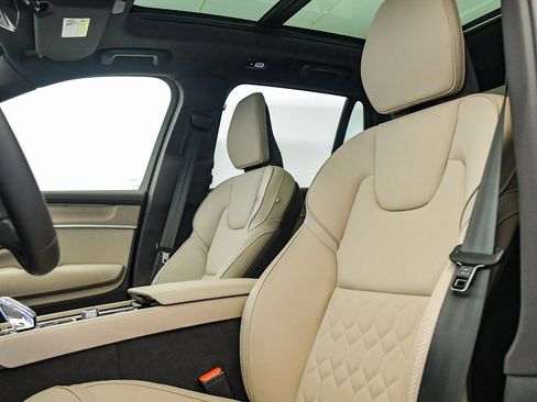 New 2026 Volvo XC90 B6 Plus w/ Protection Package AWD/4WD image 22