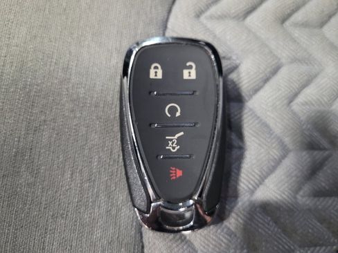 Used 2023 Chevrolet Equinox LT w/ Driver Convenience Package image 32