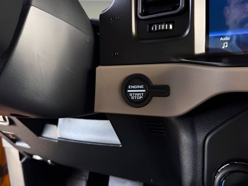 Used 2022 Ford Bronco Wildtrak AWD/4WD image 19