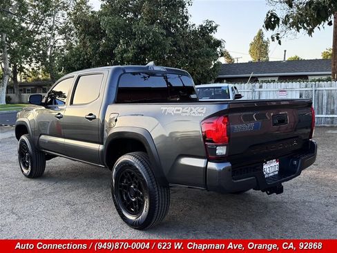 Used 2018 Toyota Tacoma TRD Off-Road w/ Technology Package AWD/4WD image 4