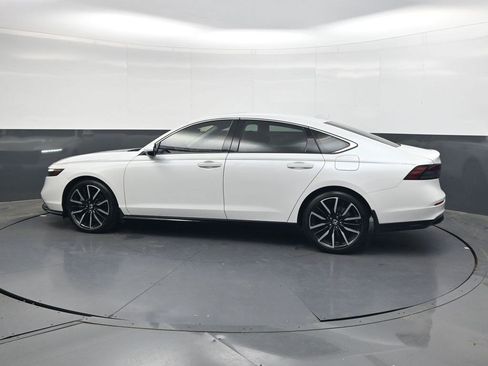 Used 2024 Honda Accord Touring image 7