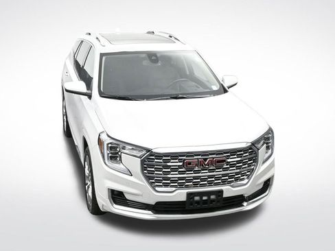 Used 2022 GMC Terrain Denali image 17