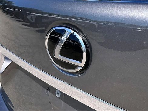 Used 2020 Lexus LS 500 w/ Accessory Package (Z2) RWD image 31