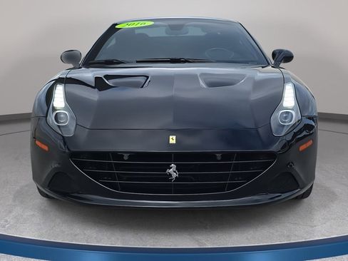 Used 2016 Ferrari California T image 2
