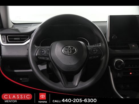 Certified 2023 Toyota RAV4 LE AWD/4WD image 7