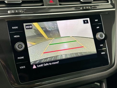 Certified 2023 Volkswagen Tiguan SEL R-Line image 14