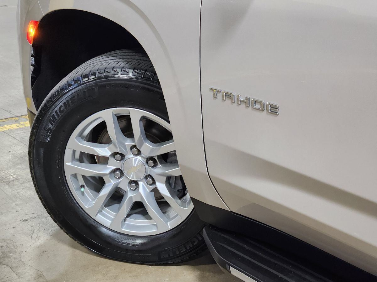 Used 2023 Chevrolet Tahoe LT w/ Luxury Package AWD/4WD image 23