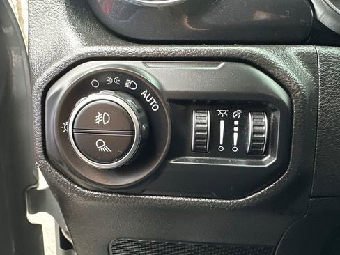 Used 2022 Jeep Gladiator Sport image 23