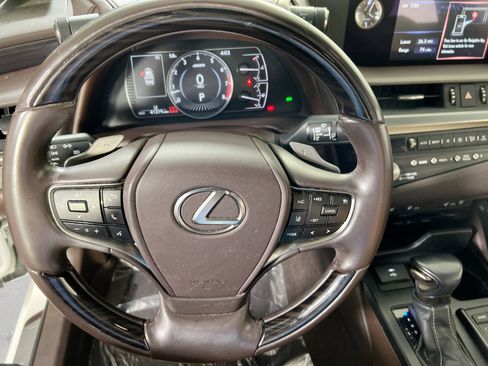 Used 2021 Lexus ES 250 w/ Premium Package image 11