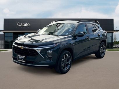 Used 2025 Chevrolet Trax LT w/ LT Convenience Package