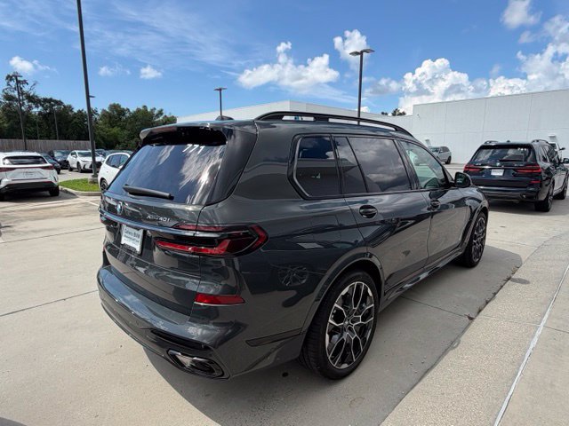 Used 2026 BMW X7 xDrive40i w/ M Sport Package AWD/4WD image 5