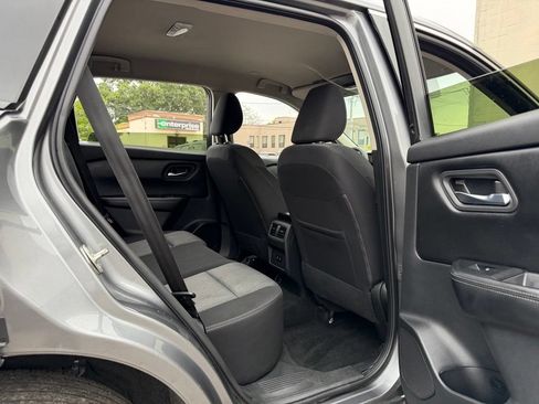 Used 2024 Nissan Rogue SV AWD/4WD image 12