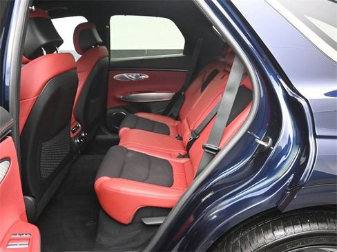 Used 2025 Genesis GV70 2.5T w/ Sport Prestige Package image 22