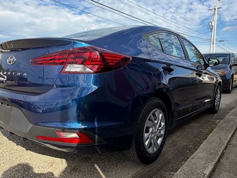 Used 2020 Hyundai Elantra SE FWD image 5