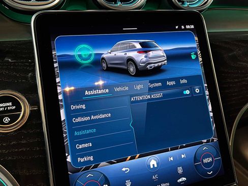 Certified 2025 Mercedes-Benz GLC 300 4MATIC image 35