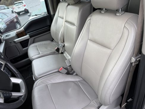 Used 2016 Ford F150 Lariat AWD/4WD image 12